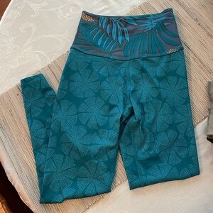 beyond yoga printed leggings